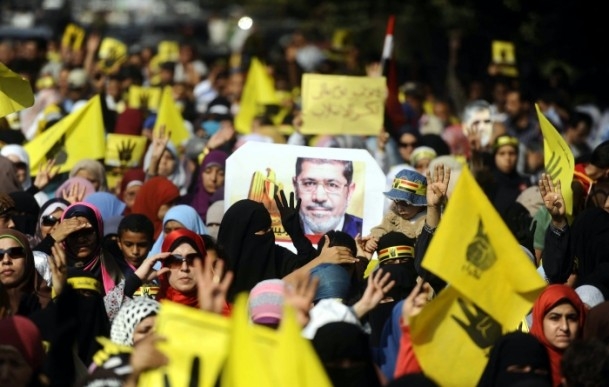 Mısır'da "Halkın iradesi yargılanıyor" gösterileri 9