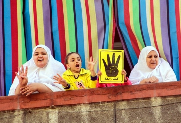 Mısır Halkı Kadınlar İçin Sokaklarda 12