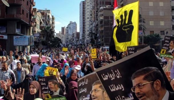 Mısır Halkı Kadınlar İçin Sokaklarda 6