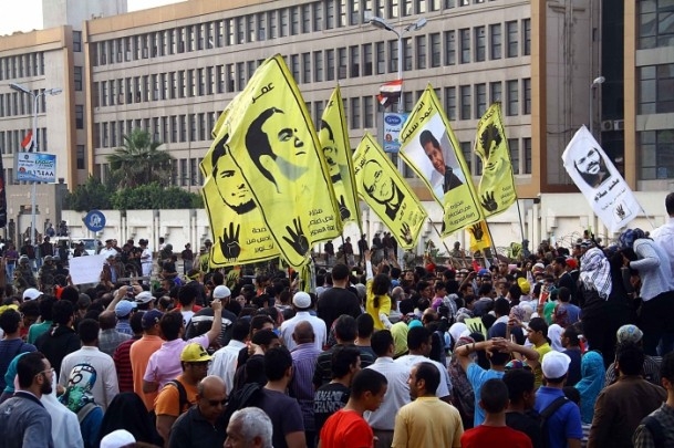 Mısır'da Darbe Karşıtı Cuma Gösterileri: 4 Şehit 14
