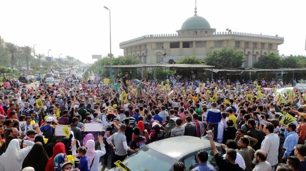Mısır'da Darbe Karşıtı Cuma Gösterileri: 4 Şehit 16