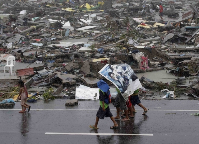Haiyan tayfunu Filipinler'i vurdu 2