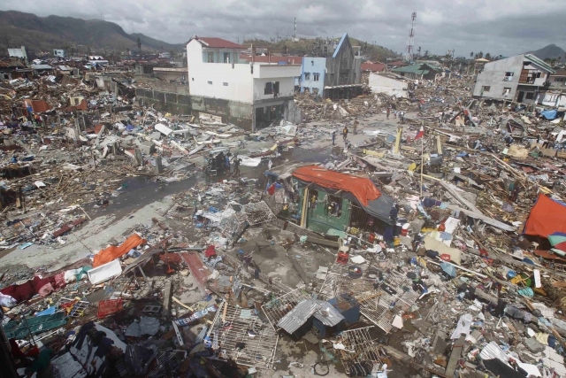 Haiyan tayfunu Filipinler'i vurdu 4