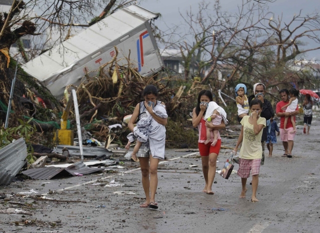 Haiyan tayfunu Filipinler'i vurdu 7
