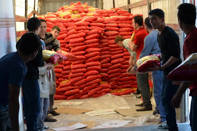 Amasya'dan Suriye'ye Tonlarca Yardım 6