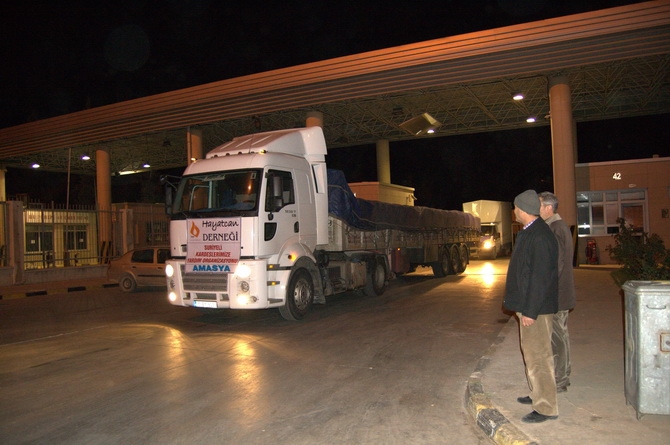 Amasya’dan Yola Çıkan Yardımlar Suriye’ye Ulaştı 10