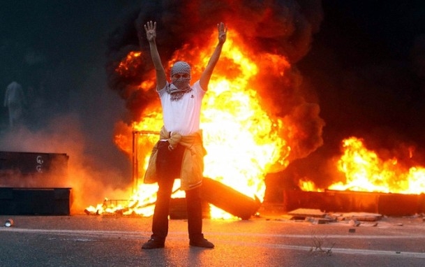 Rabia Katliamının 100. Günü Gösterilerinde Çatışma 19