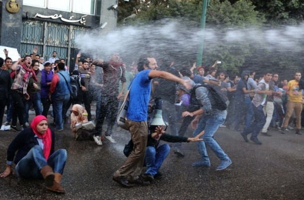 Mısır'da Yeni Gösteri Yasası Protesto Edildi 6