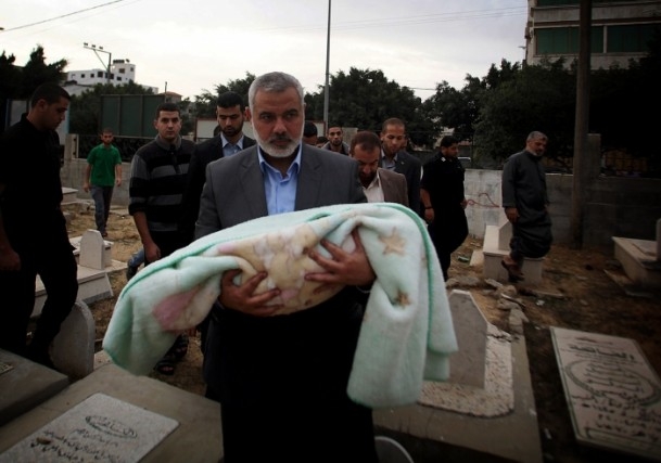 Heniye'nin Torunu Son Yolculuğuna Uğurlandı 3