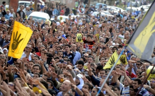 Mısır'da darbe karşıtı cuma gösterileri 4