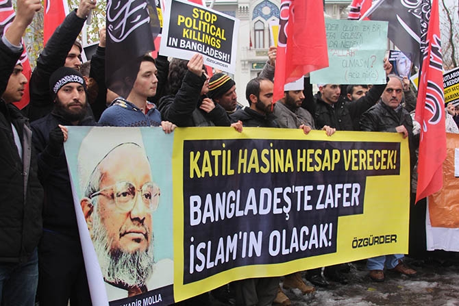 Abdulkadir Molla’nın İdamı Protesto Yürüyüşüyle Kınandı 12