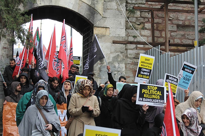 Abdulkadir Molla’nın İdamı Protesto Yürüyüşüyle Kınandı 27