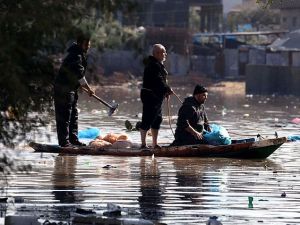 Abluka Altındaki Gazze'de Sel ve İsmail Heniye