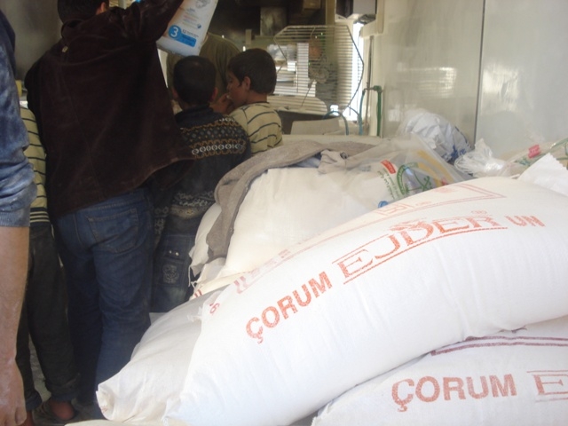 Çorum Özgür-Der Yardım Tırları Suriye’de 9