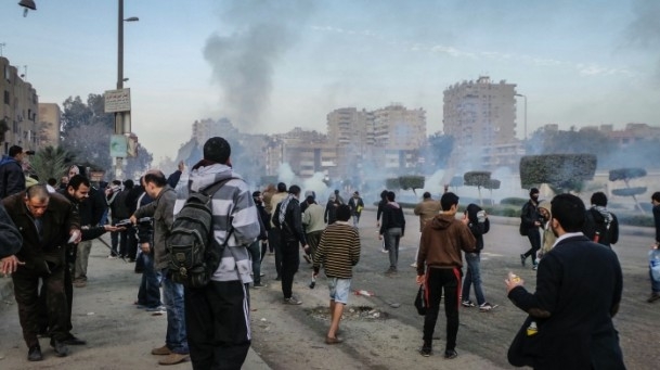 Mursi'nin Yargılanması Protesto Ediliyor 5