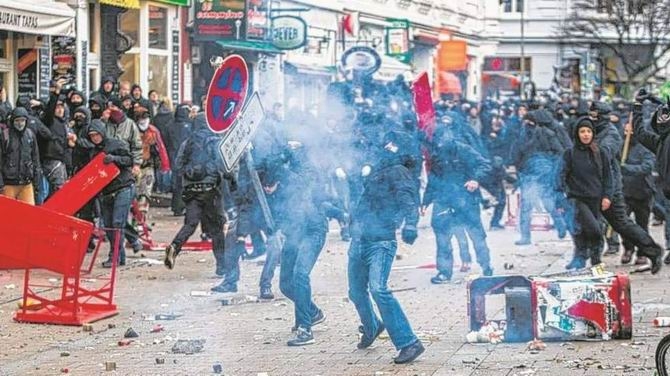 İstanbul ve Hamburg’ta “Gezi”nmek 12