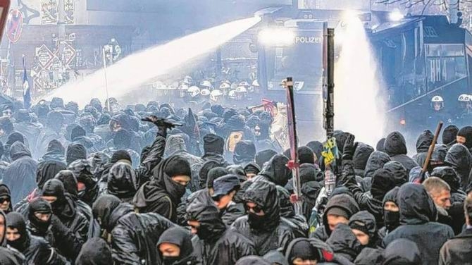 İstanbul ve Hamburg’ta “Gezi”nmek 18