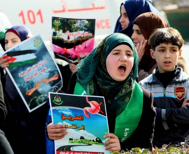 Yermuk Kampı'ndaki insani dram protesto edildi 3