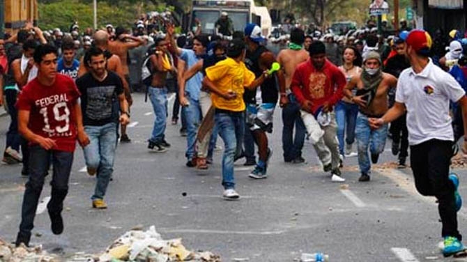 Venezuela'da Hükümet Karşıtı Gösteriler 7
