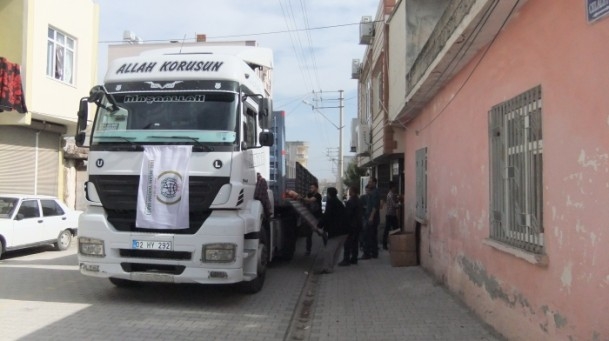 229 Yardım Tırı Suriye Yolunda 8