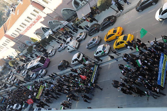 3 Yıldır Direnen Suriye İçin Fatih’te Yürüyüş 34