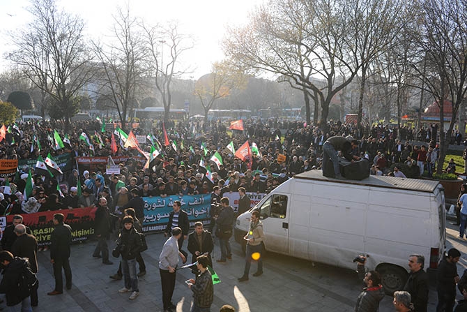 3 Yıldır Direnen Suriye İçin Fatih’te Yürüyüş 38