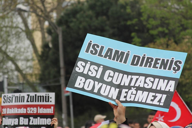 Fatih’te Binler Mısırlı Kardeşlerimiz İçin Yürüdü 12