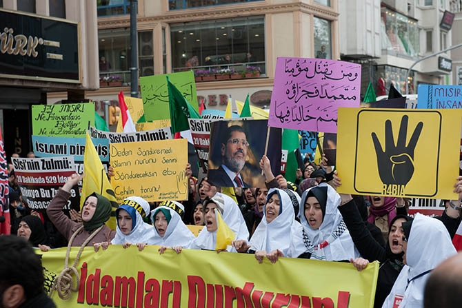 Fatih’te Binler Mısırlı Kardeşlerimiz İçin Yürüdü 25