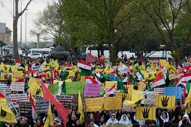 Fatih’te Binler Mısırlı Kardeşlerimiz İçin Yürüdü 34