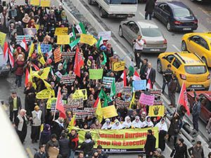 Fatih’te Binler Mısırlı Kardeşlerimiz İçin Yürüdü