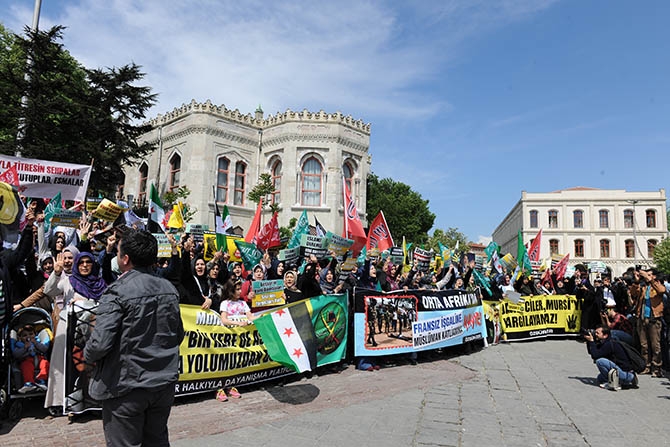 Şehzadebaşı'ndan Beyazıt'a Mısır'a Destek Yürüyüşü 43