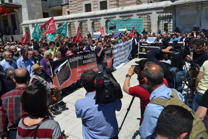 Somalı Madenciler İçin Gıyabi Cenaze Namazı Kılındı 3