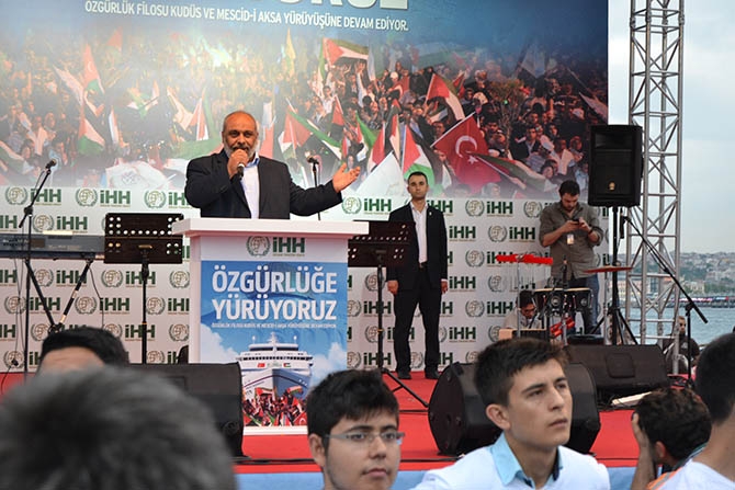 On Binlerce Kişi Mavi Marmara İçin Yürüdü 20