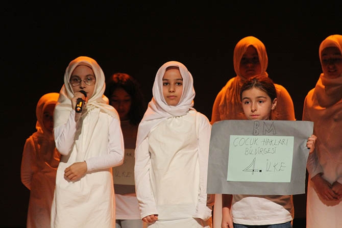 Özgür Çocuk Kulübü Yıl Sonu Programı Gerçekleştirdi 6