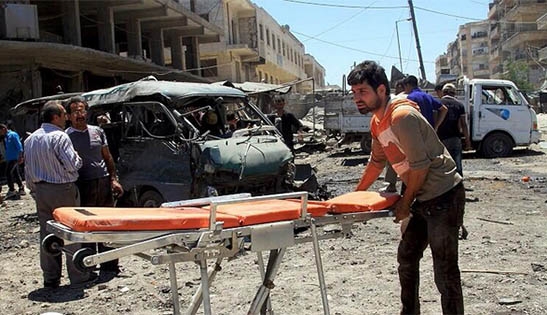 Suriye Uçakları IŞİD'in Elindeki Rakka'ya Bomba Yağdırdı 7