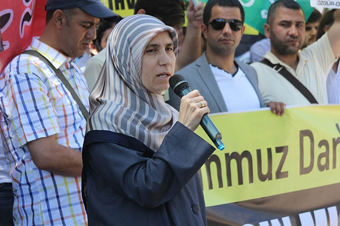 Darbenin Yıldönümünde Sisi Protestosu 11