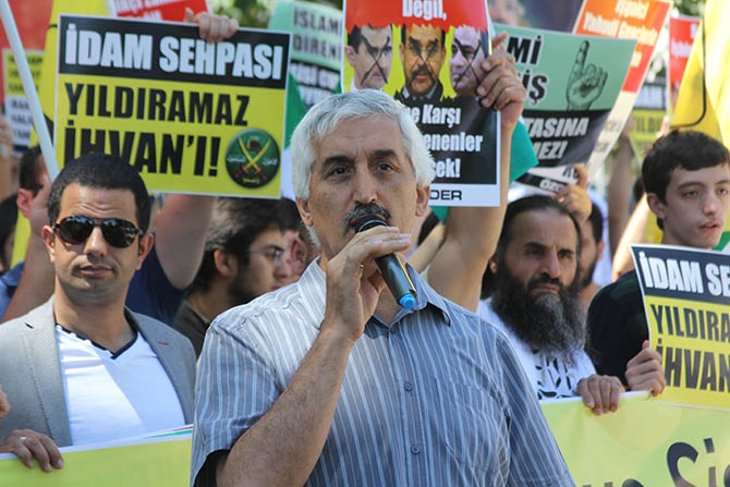 Darbenin Yıldönümünde Sisi Protestosu 12