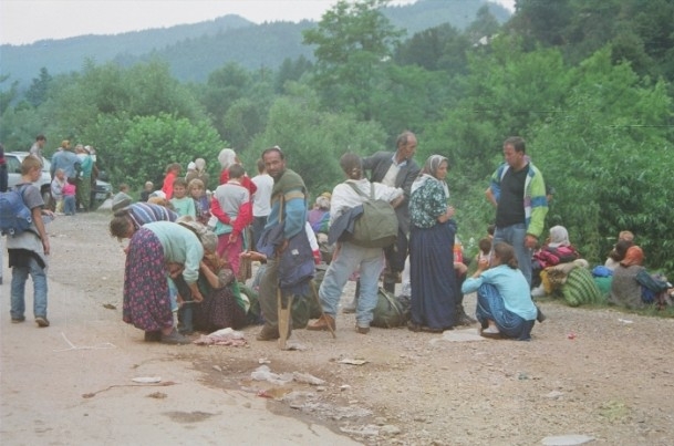 Boşnakların Ölüm Yürüyüşünün Fotoğrafları 10