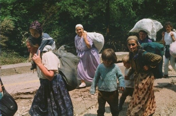 Boşnakların Ölüm Yürüyüşünün Fotoğrafları 8