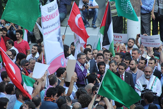 Binlerce Kişi Gazze İçin İstiklal Caddesi'ni Doldurdu 11