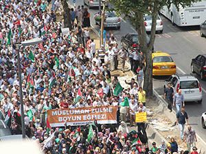 Fatih’te Binlerce Kişi Gazze Direnişini Selamladı