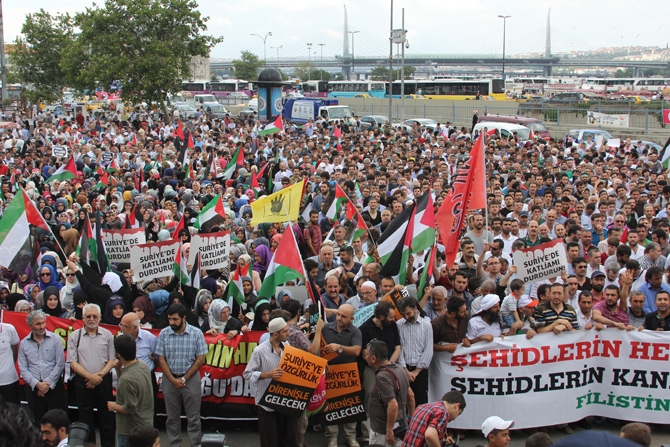 Siyonist Vahşet Eminönü Meydanında Lanetlendi! 17
