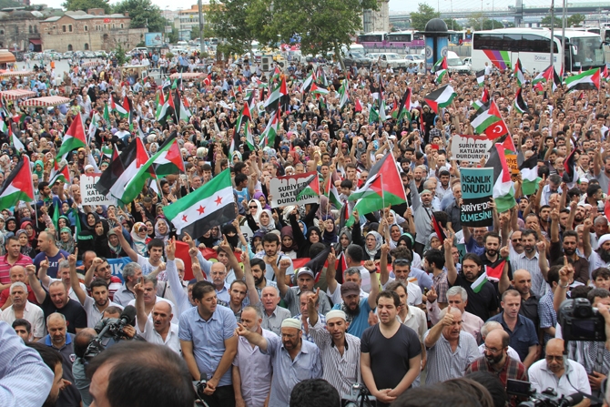 Siyonist Vahşet Eminönü Meydanında Lanetlendi! 21