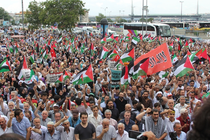 Siyonist Vahşet Eminönü Meydanında Lanetlendi! 22
