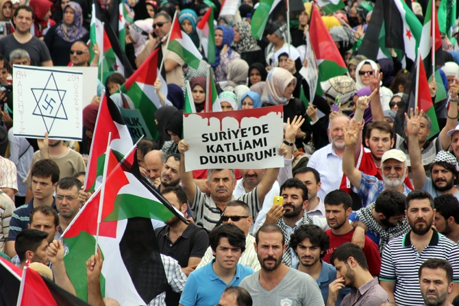 Siyonist Vahşet Eminönü Meydanında Lanetlendi! 27