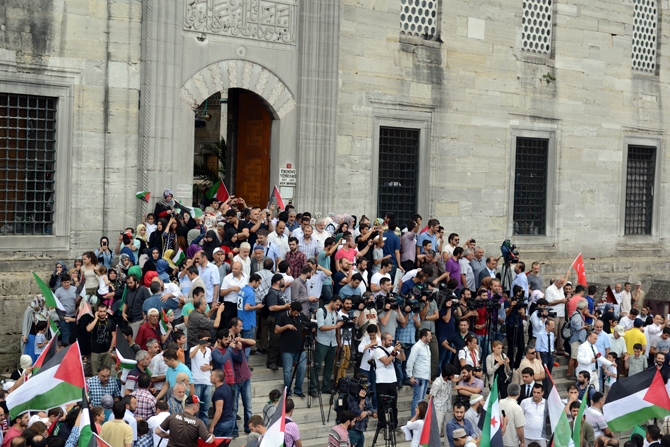 Siyonist Vahşet Eminönü Meydanında Lanetlendi! 33