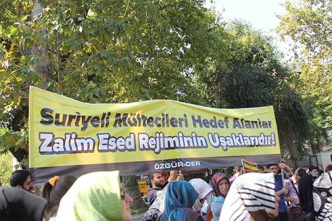 Fatih’te Muhacirler İçin ‘Kardeşime Dokunma’ Eylemi Yapıldı 4