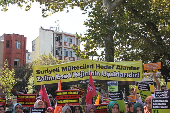 Fatih’te Muhacirler İçin ‘Kardeşime Dokunma’ Eylemi Yapıldı 9