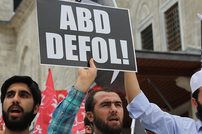 ABD Saldırıları Fatih Camii’nde Protesto Edildi 13
