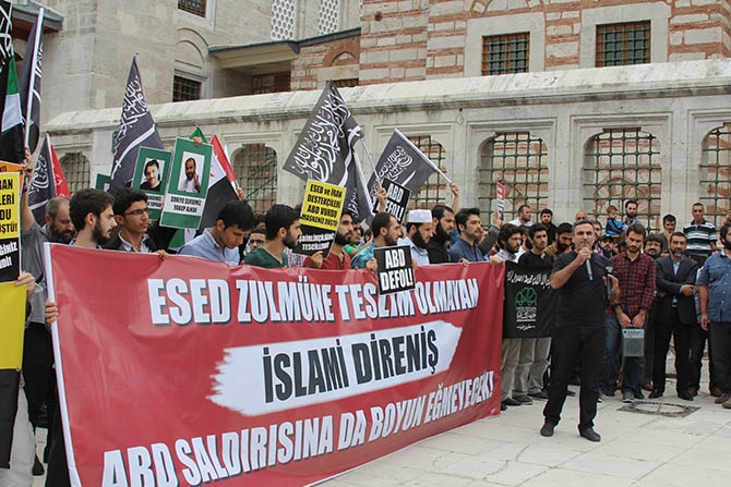 ABD Saldırıları Fatih Camii’nde Protesto Edildi 15